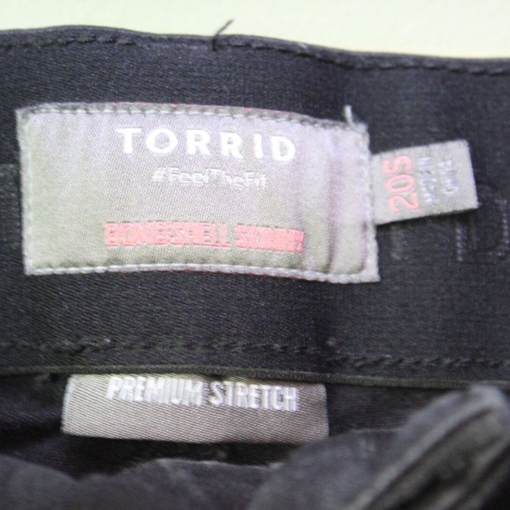 Torrid Bombshell Stretch Skinny Jeans Black Distressed Plus Size 20 Short H13228 - Picture 6 of 12